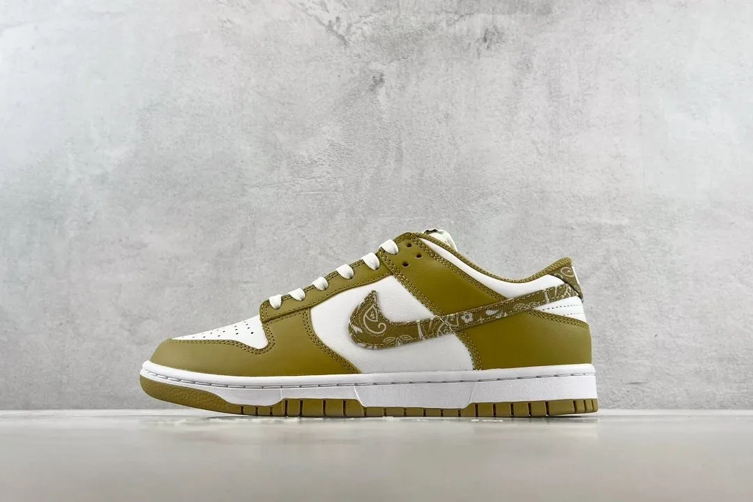 Nike SB Dunk Low Travis Scott Lace-Up Runners — Photo 15