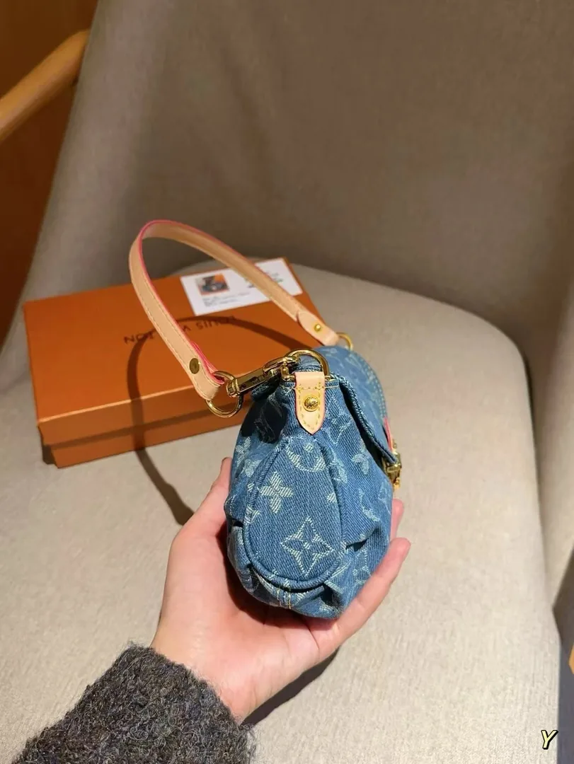 Louis Vuitton Denim Mini Pleaty Bag — Photo 2
