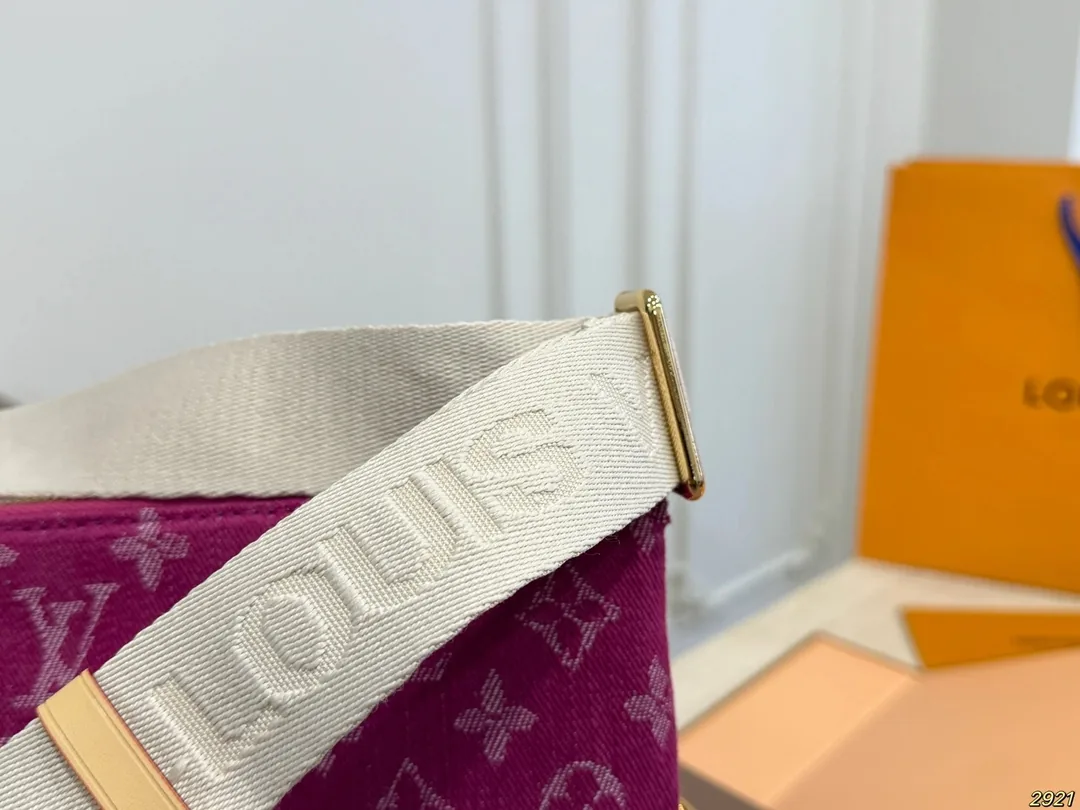 Louis Vuitton Coussin Crossbody Bag — Photo 11