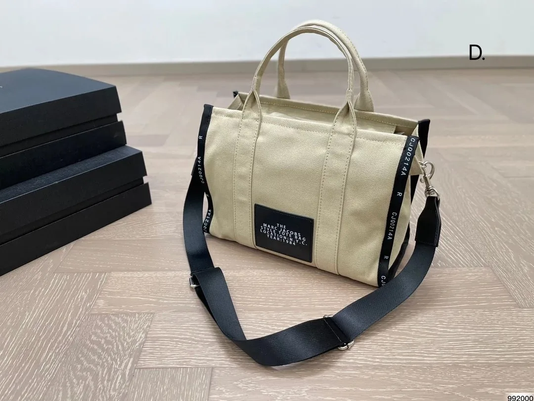 Tote Bag — Photo 8