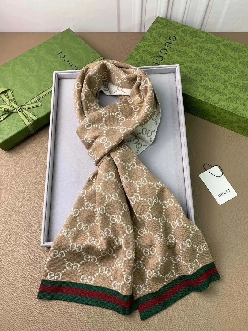 Knit Scarf — Photo 3