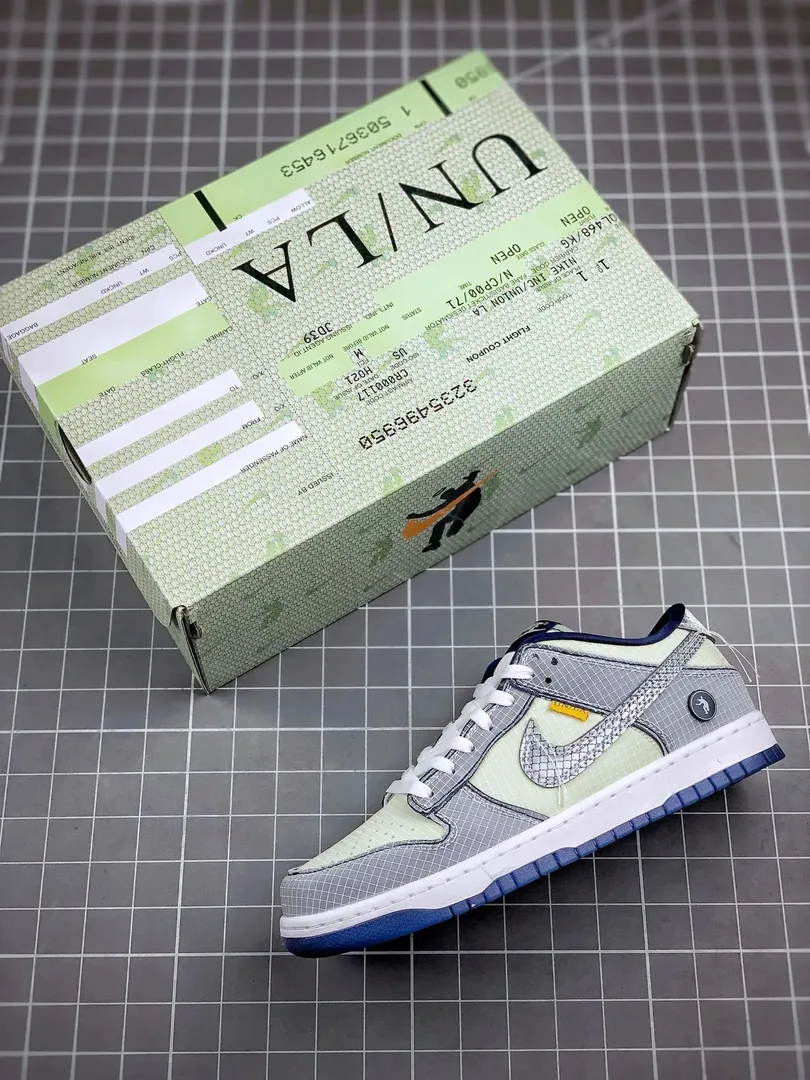 Nike Dunk Low Union LA Sneakers — QC