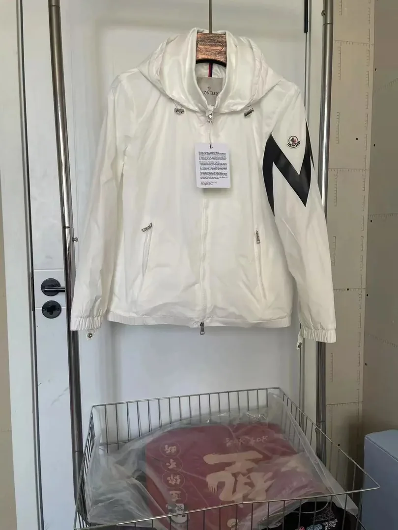 Moncler Jacket — Photo 6