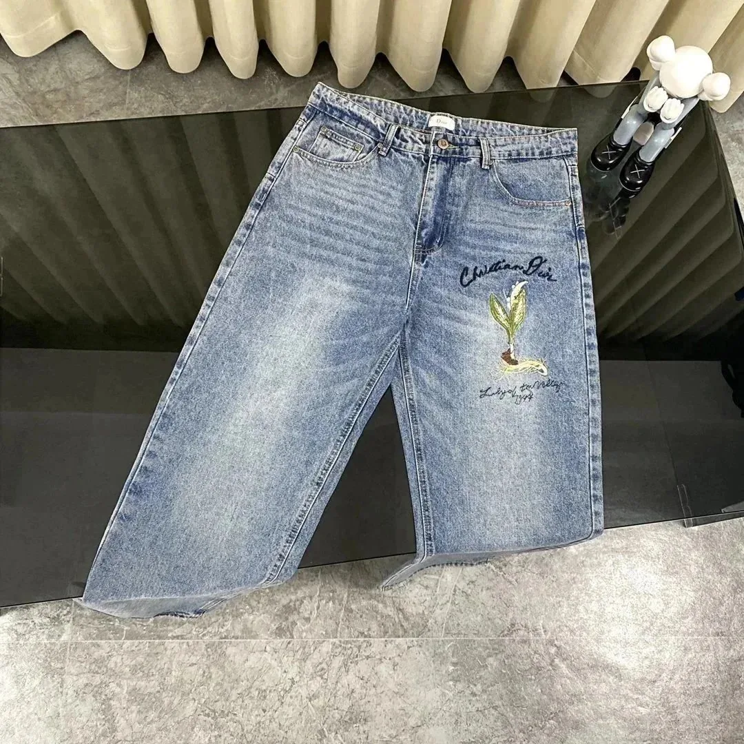 Classic Denim Jeans — Photo 9