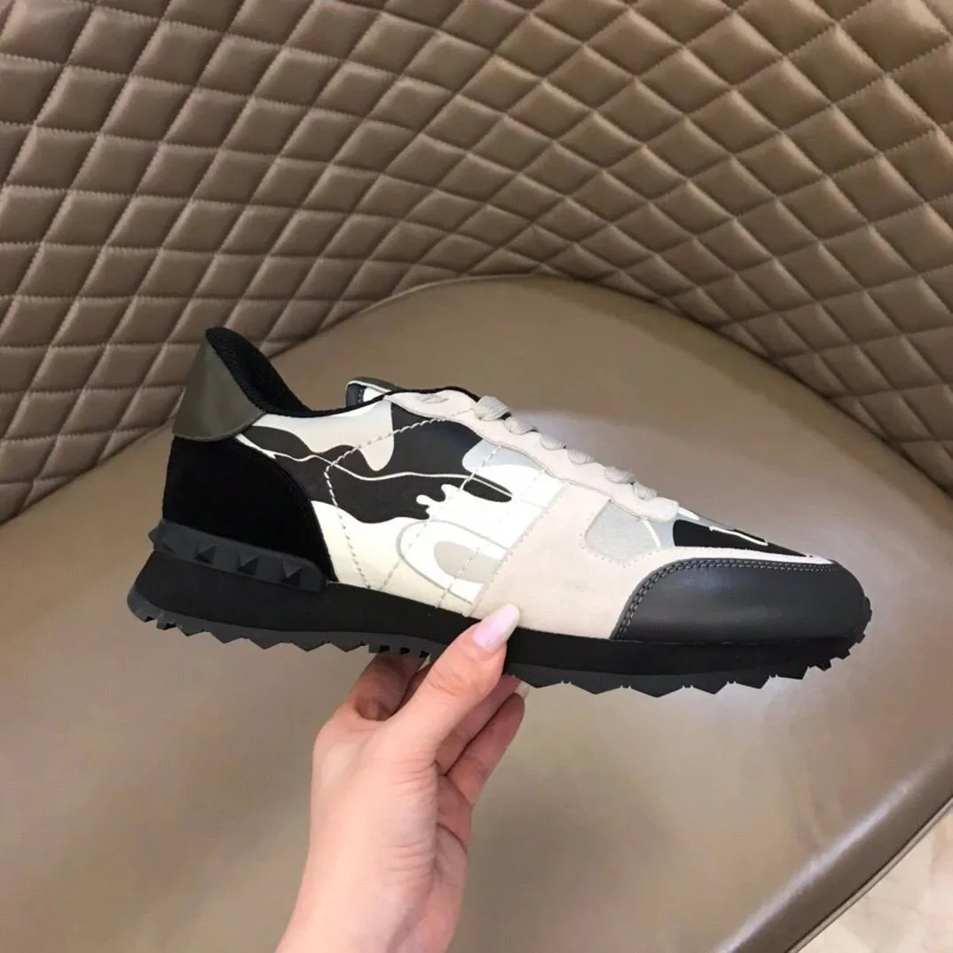 Valentino Rockrunner Black Sneakers — Photo 10