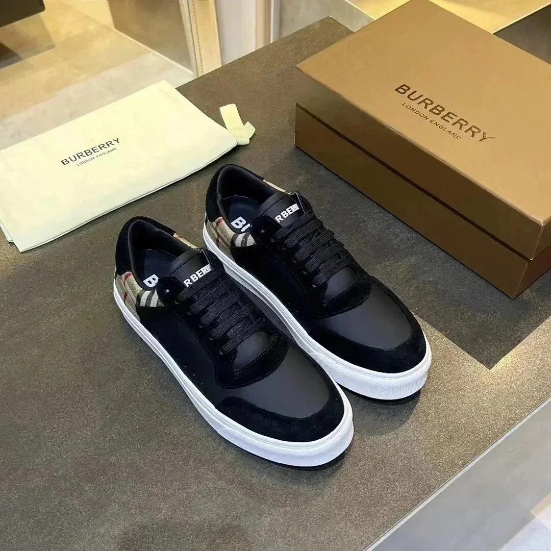 Burberry Balenciaga Streetwear Sneakers — Photo 10