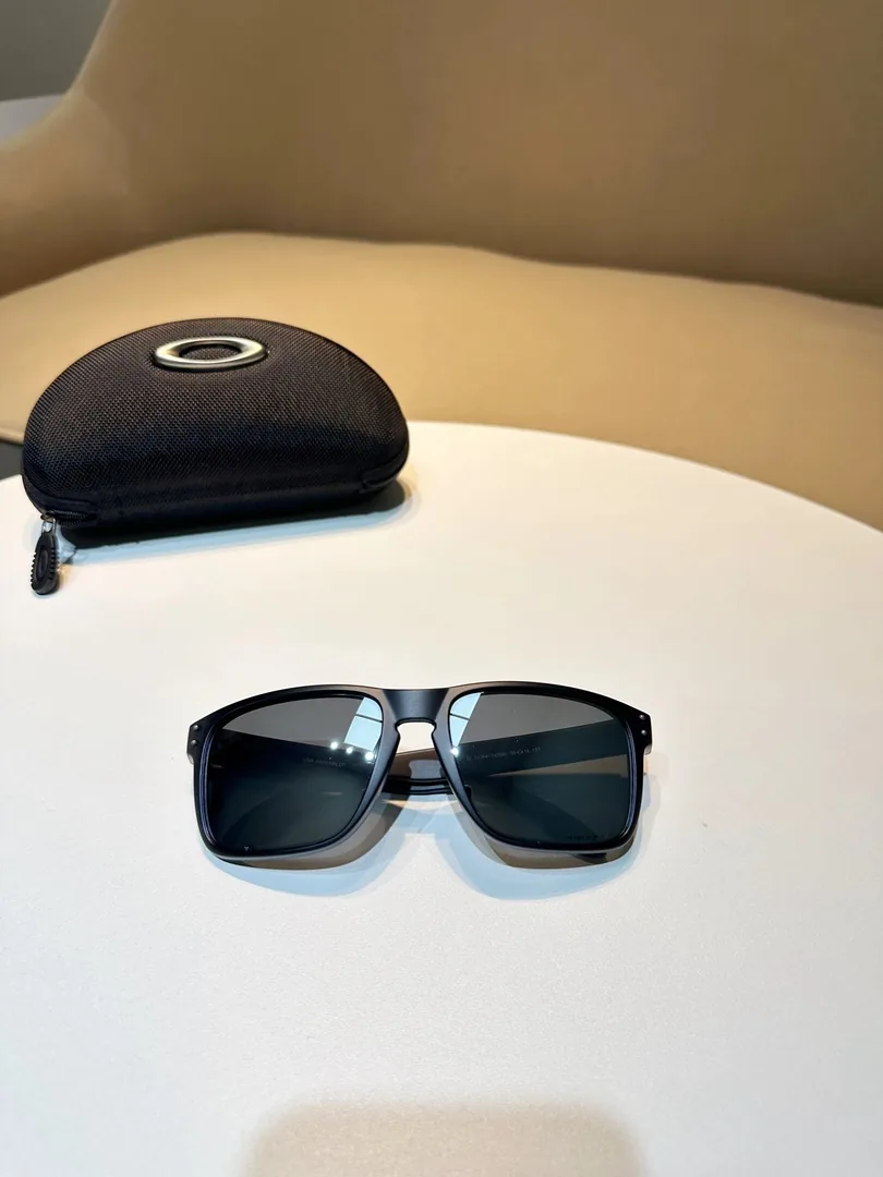 Lightweight Polarized Sunglasses — Photo 8