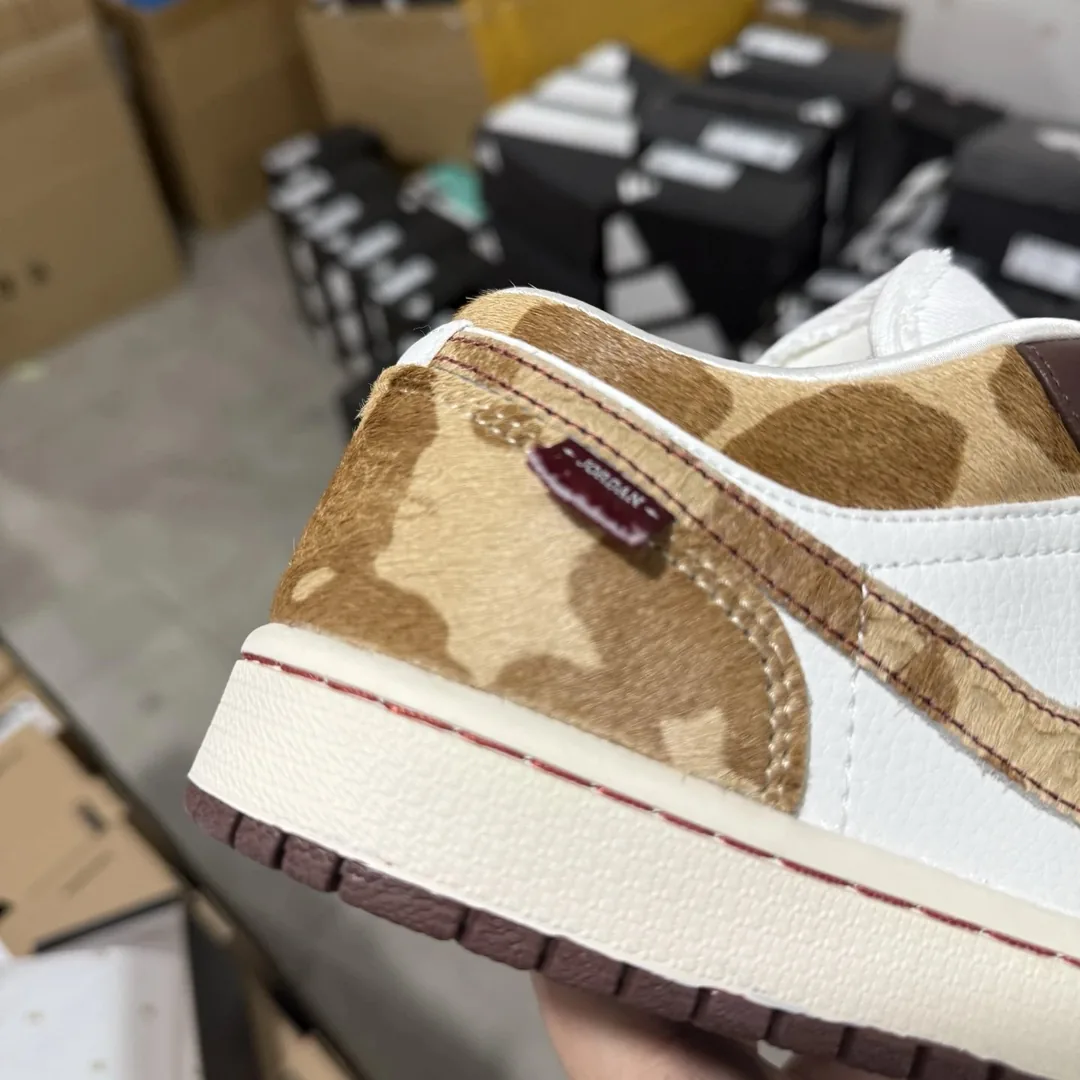 Air Jordan 1 CNY Brown — Photo 11