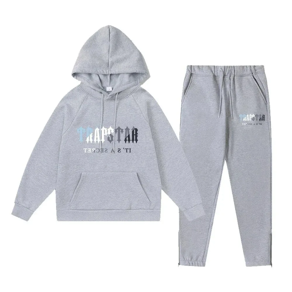 Hoodie And Sweatpants Set — Photo 10