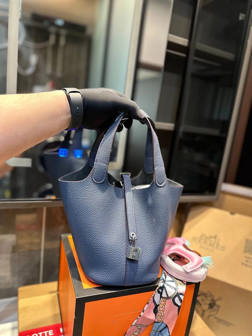 Hermes Picotin Leather Bucket Bag — photo 10