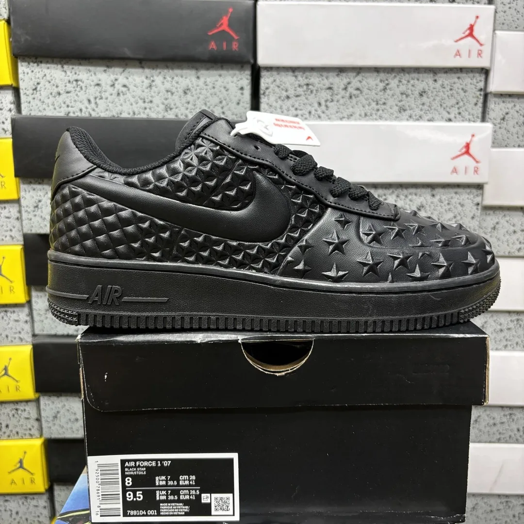Nike Air Force 1 Beige Low-Top Rope-Lace Shoes — Photo 11