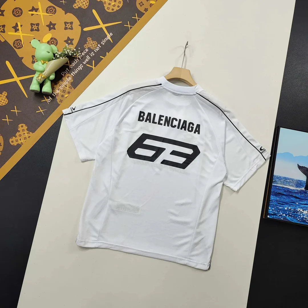 Detail Tee — Photo 5