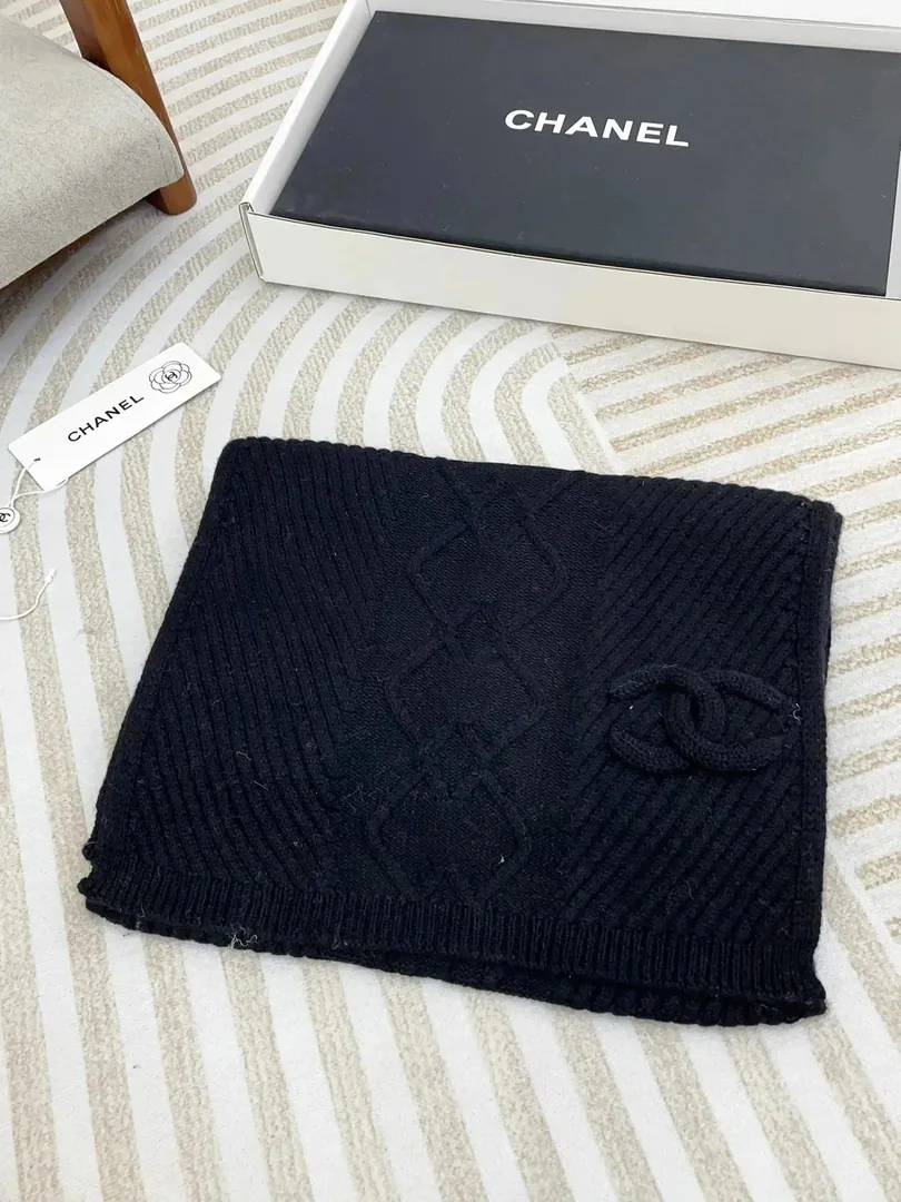 Cashmere Knit Scarf — Photo 15