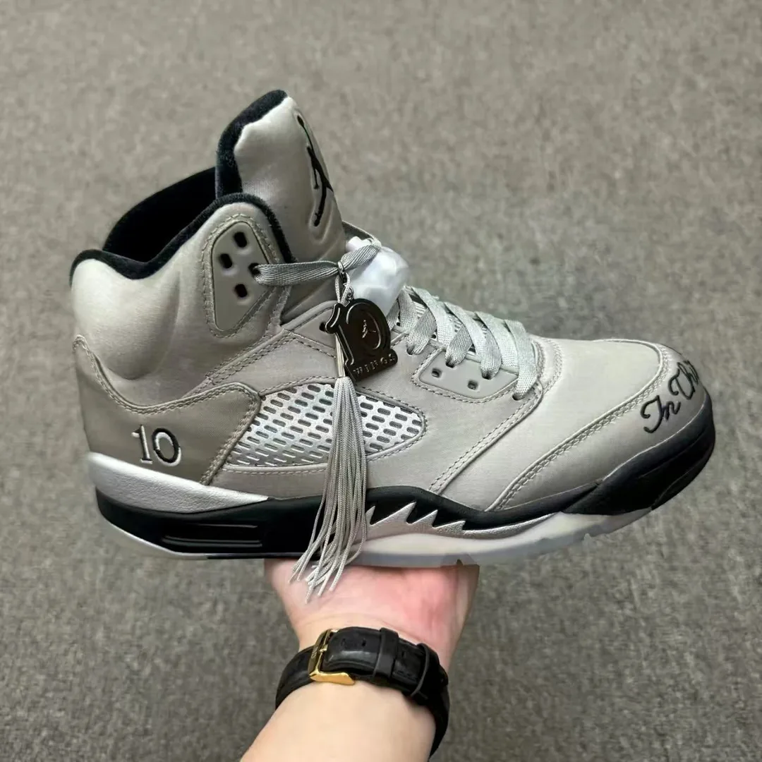 Air Jordan 5 Retro