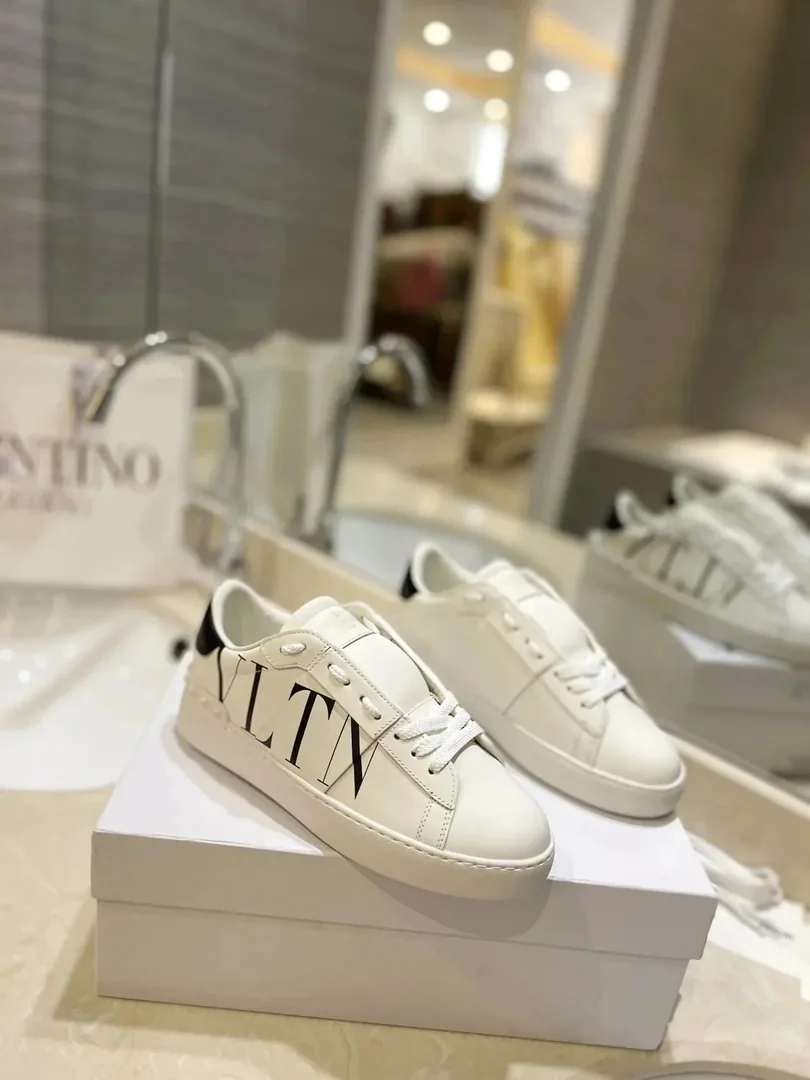 Valentino VL7N White Minimalist Trainers — Photo 7