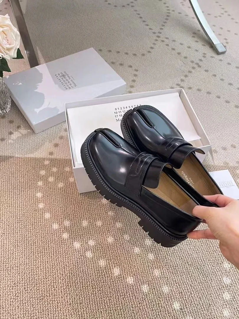 Maison Margiela Tabi Blue White Low-Top Sneakers — Photo 7