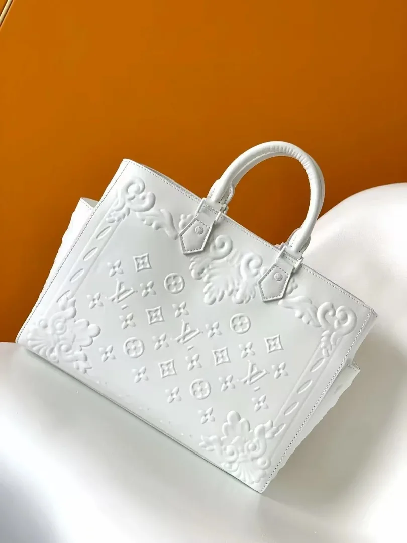 Louis Vuitton Custom Jacquard Bag — photo 3