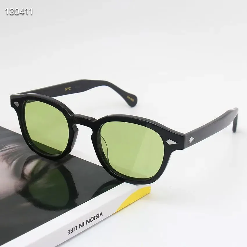Sunglasses — Photo 12