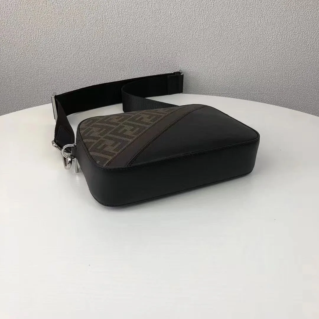 Fendi Leather Handbag — photo 7