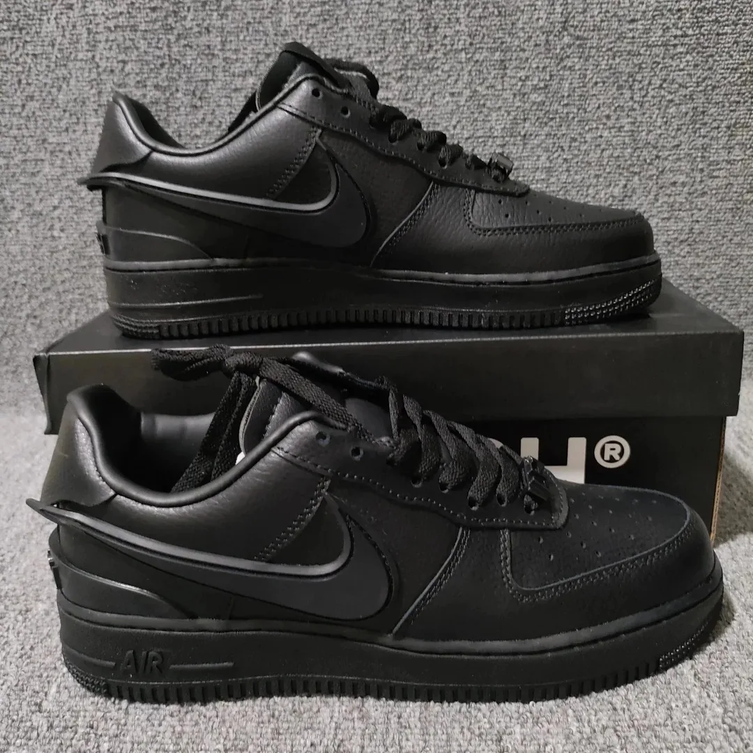 Nike Air Force 1 Trainers — Photo 3