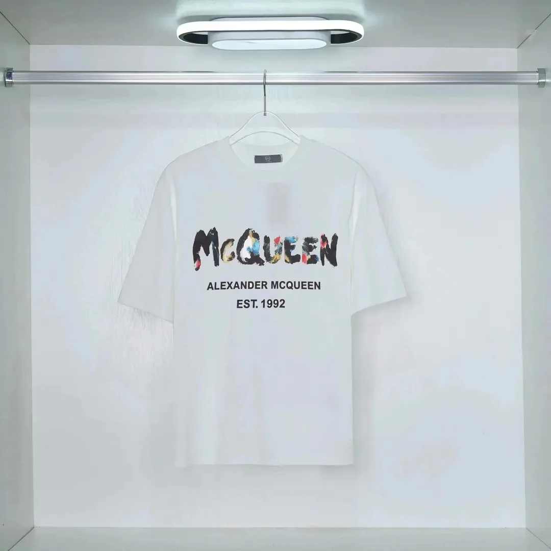 Alexander McQueen Skull Logo T-Shirt — Photo 14