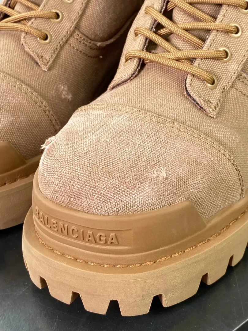 Balenciaga Strike Boot White Distressed Platform Boots — photo 4