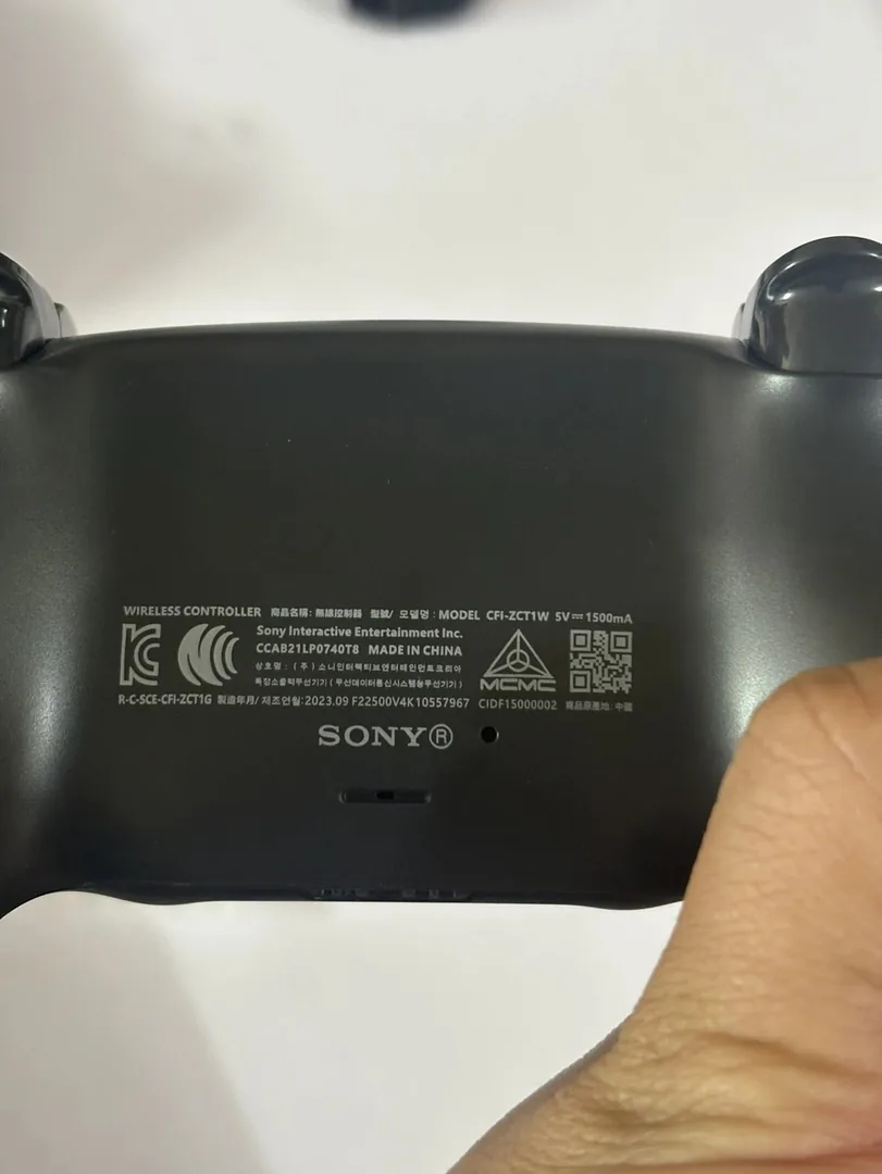 PlayStation 4 Game Controller — QC