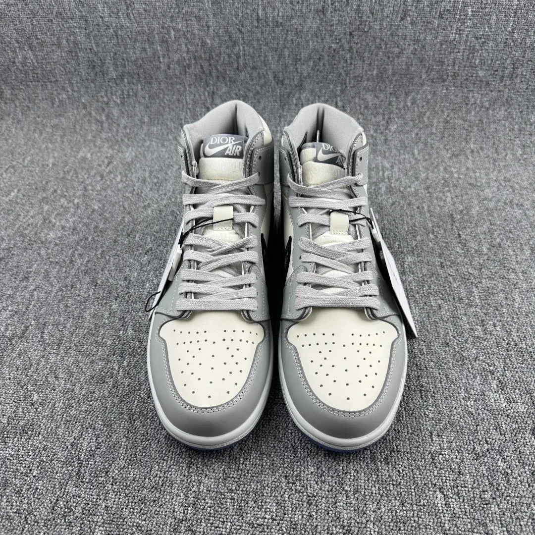 Dior Air Jordan 1 OG — photo 3