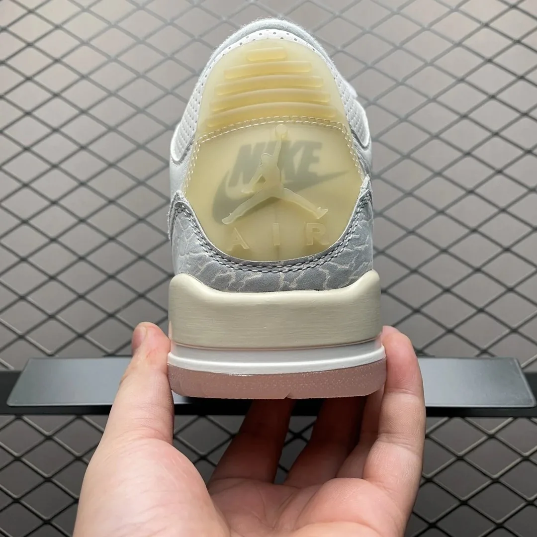 Air Jordan 3 Ivory — photo 2