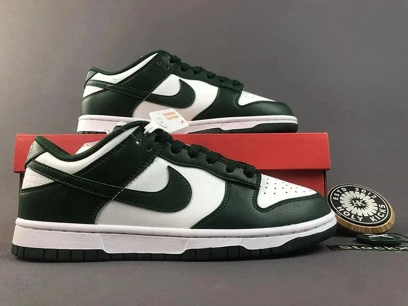 Nike SB Dunk Low Lace-Up Runners — QC