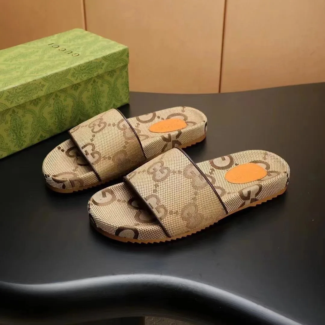 Maxi Canvas Slides — QC