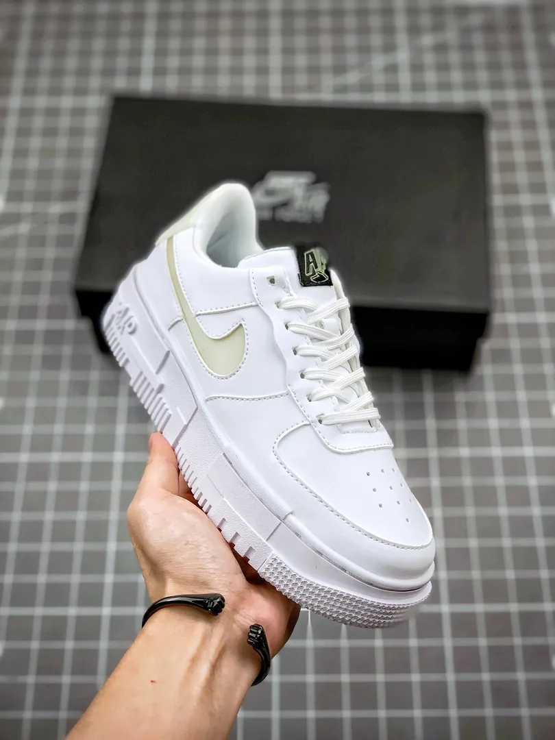 Nike Air Force 1 Pixel — Photo 9