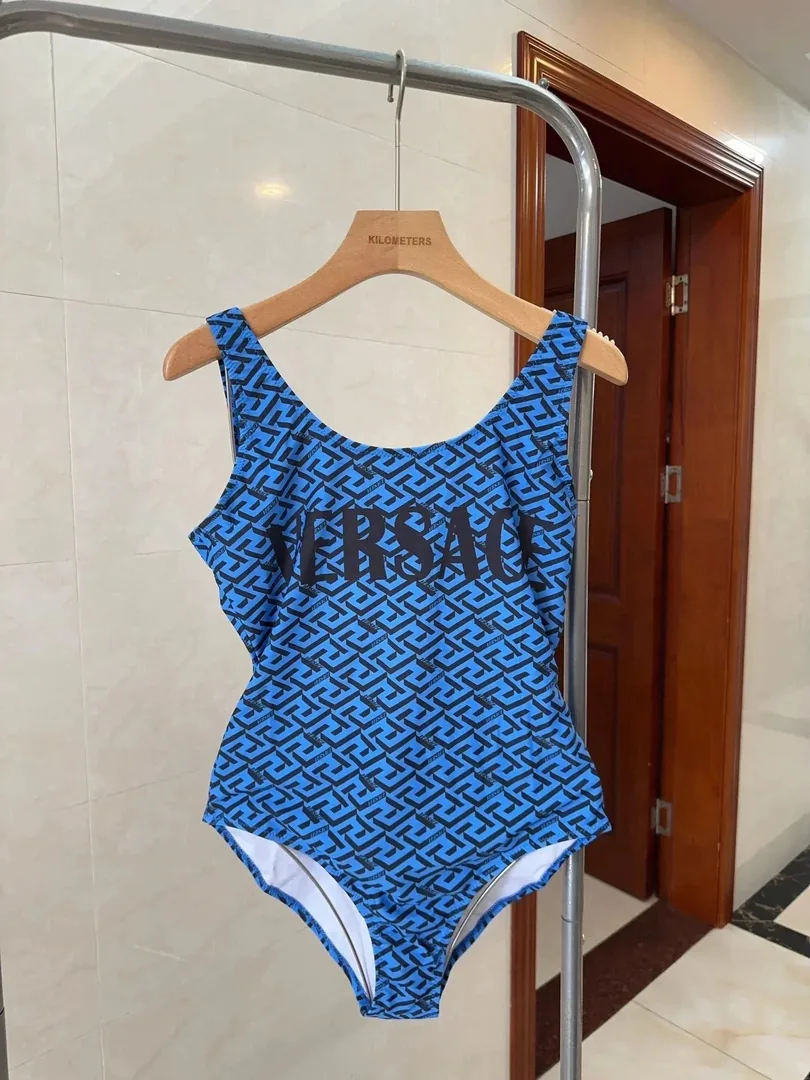 Swimsuit — Photo 15