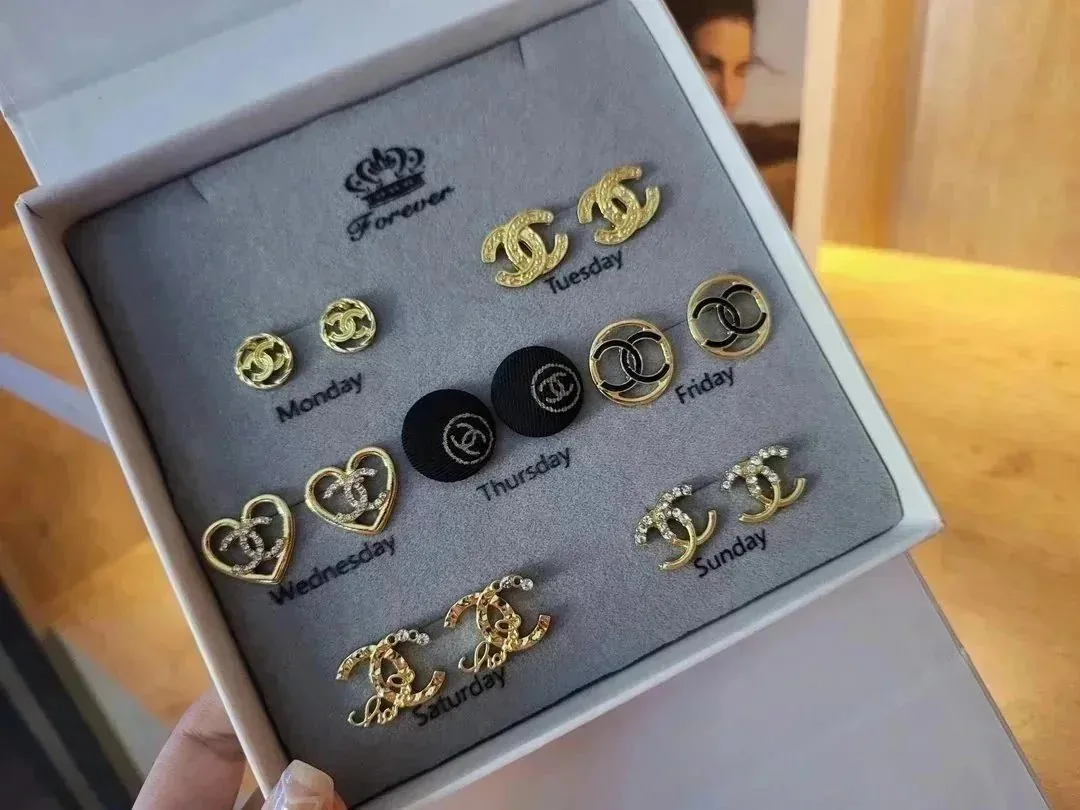 Statement Earrings — photo 11