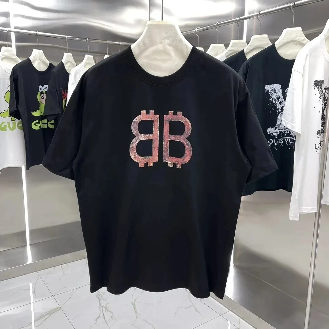 Balenciaga Logo Print T-Shirt Collection — Photo 12