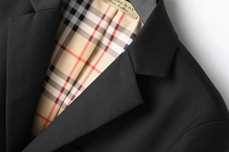 Men's Classic Tailored Suit — photo 11