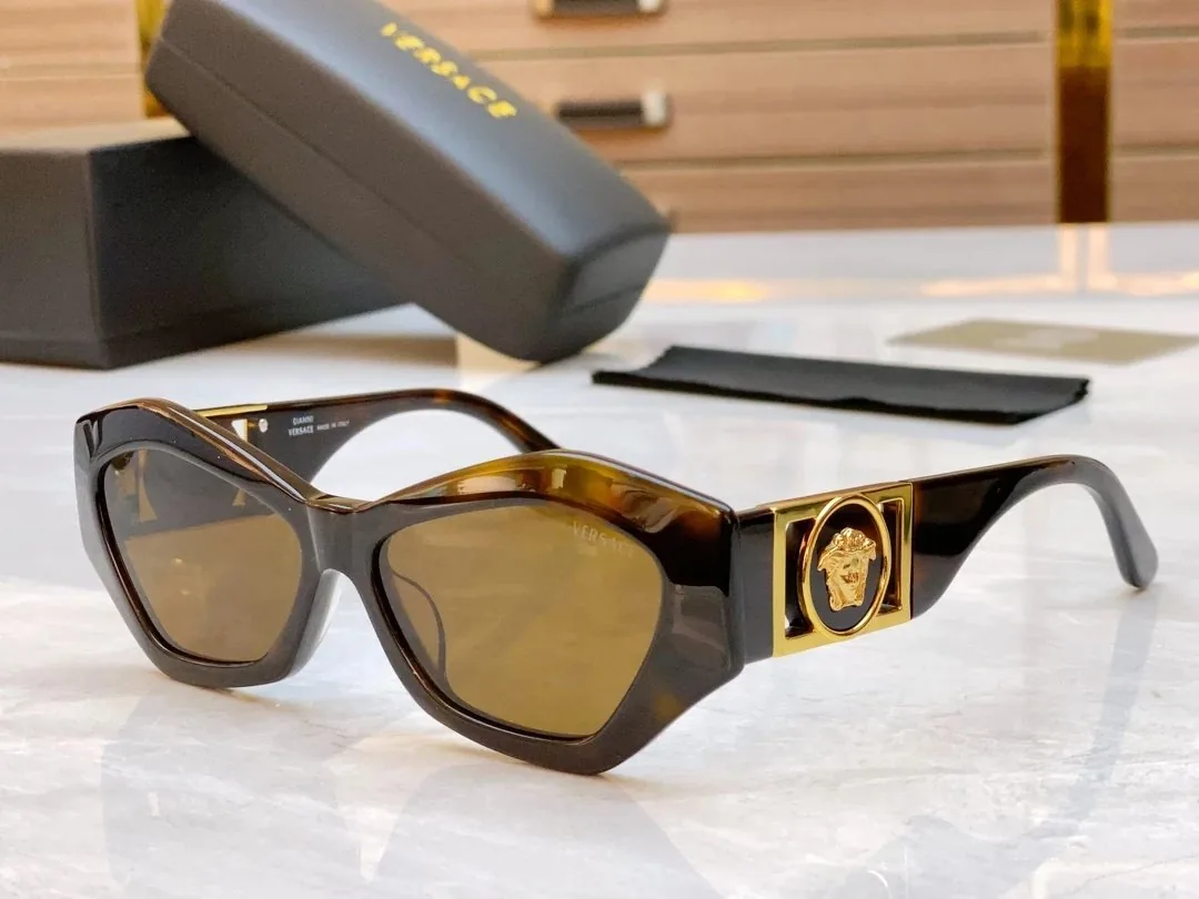 Mod 421/B Sunglasses — QC