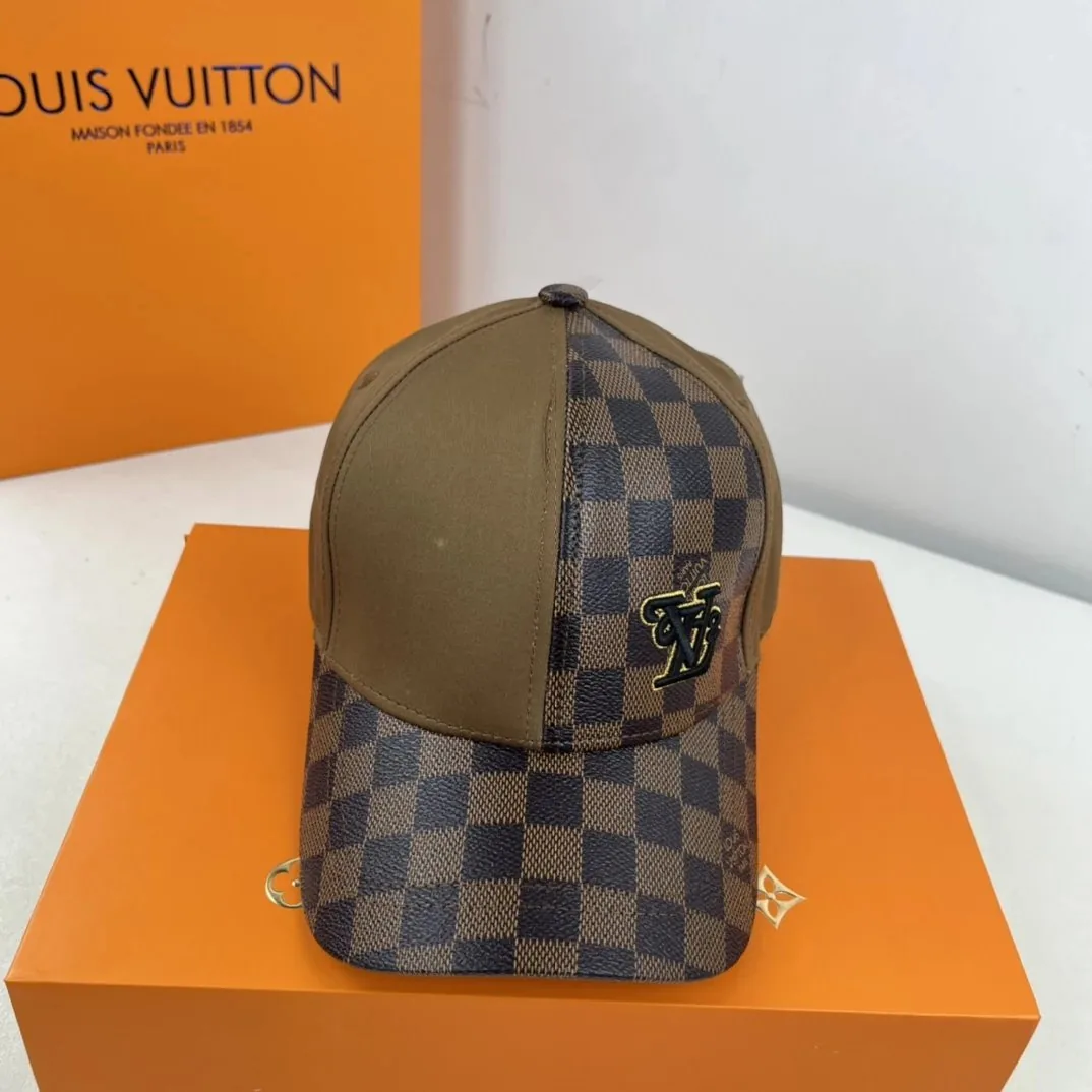 Louis Vuitton Monogram Baseball Cap Collection — Photo 14