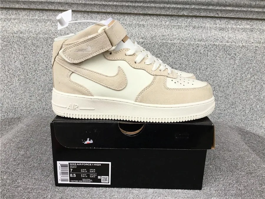 White Black Air Jordan 1 Mid — QC
