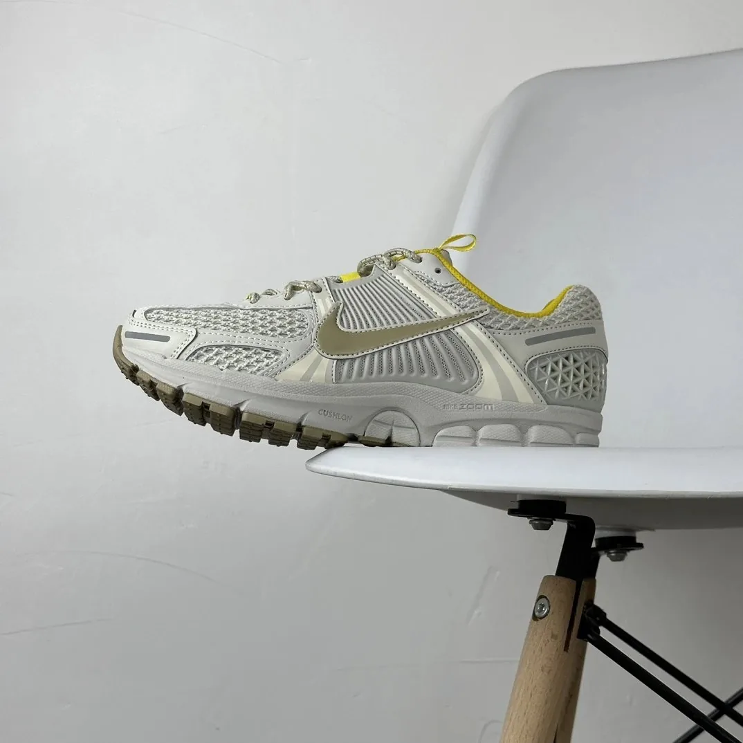 Nike Vomero 5 Air Zoom — Photo 8