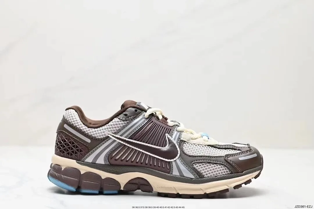 Nike Vomero 5 Air Zoom — Photo 13