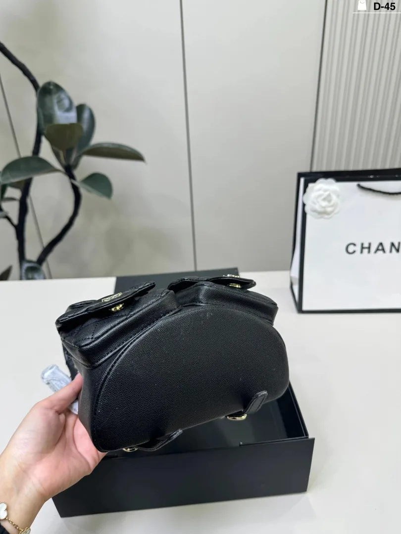 Chanel Leather Crossbody Bag — Photo 15