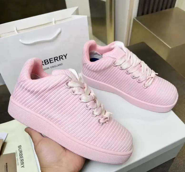 Burberry Vintage Check Sneaker White Athletic Sneakers — Photo 14