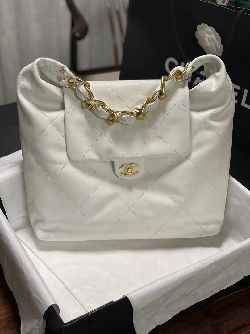 Chanel 25K Leather Hobo Bag