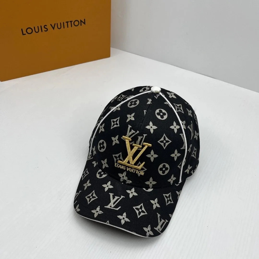 Louis Vuitton Monogram Baseball Cap Collection — Photo 7