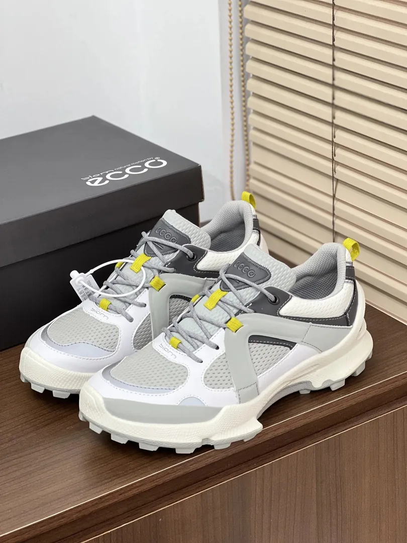 Ecco BIOM Red Running Shoes — Photo 5