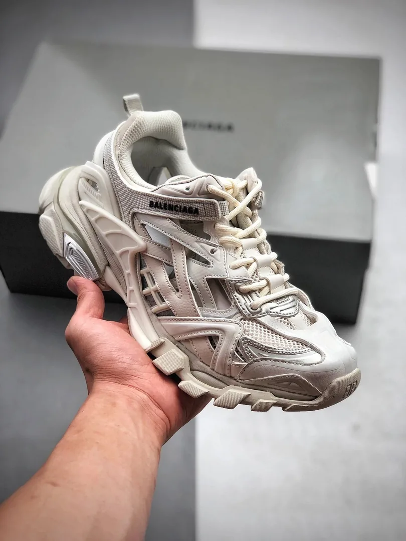 Balenciaga Track 2 Bag — Photo 10