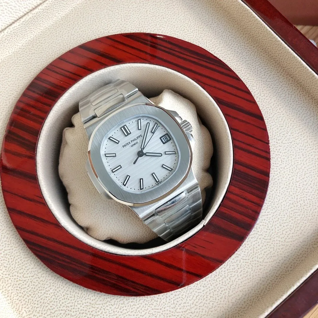 Patek Philippe Watch — Photo 11