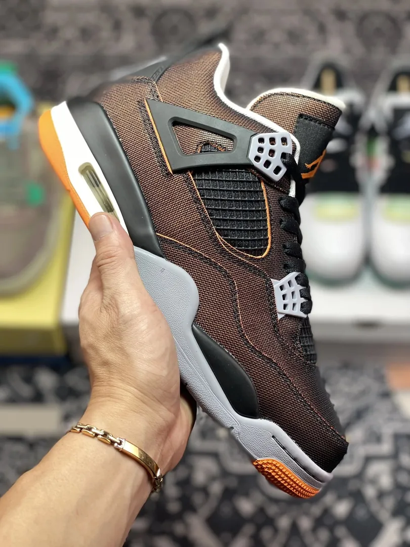 Air Jordan 4 SE Starfish