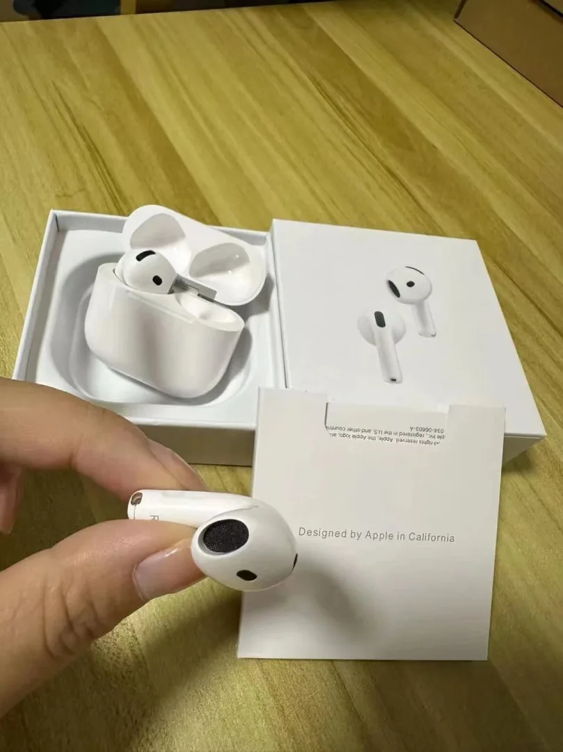 Wireless Earbuds — Photo 15